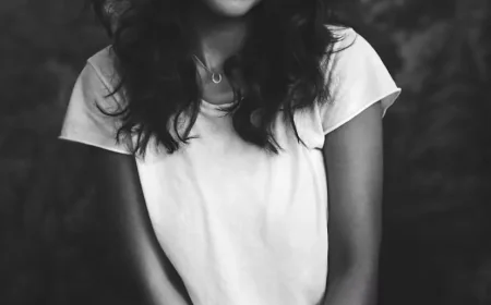 Emmanuelle Chriqui Net Worth, Relationships, Age/Birthdate & Birthday