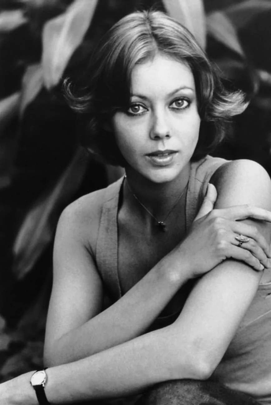 Jenny Agutter Net Worth, Relationships, Age/Birthdate & Birthday Facts