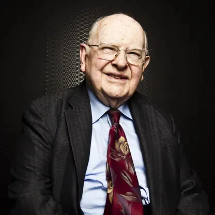 Len Ainsworth Net Worth, Relationships, Age/Birthdate & Birthday Facts