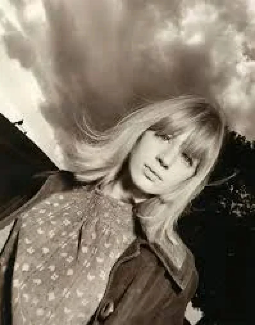 Marianne Faithfull Net Worth, Relationships, Age/Birthdate & Birthday Facts