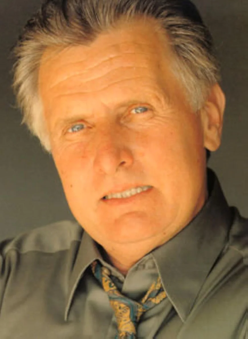 Joe Estevez Net Worth, Relationships, Age/Birthdate & Birthday Facts