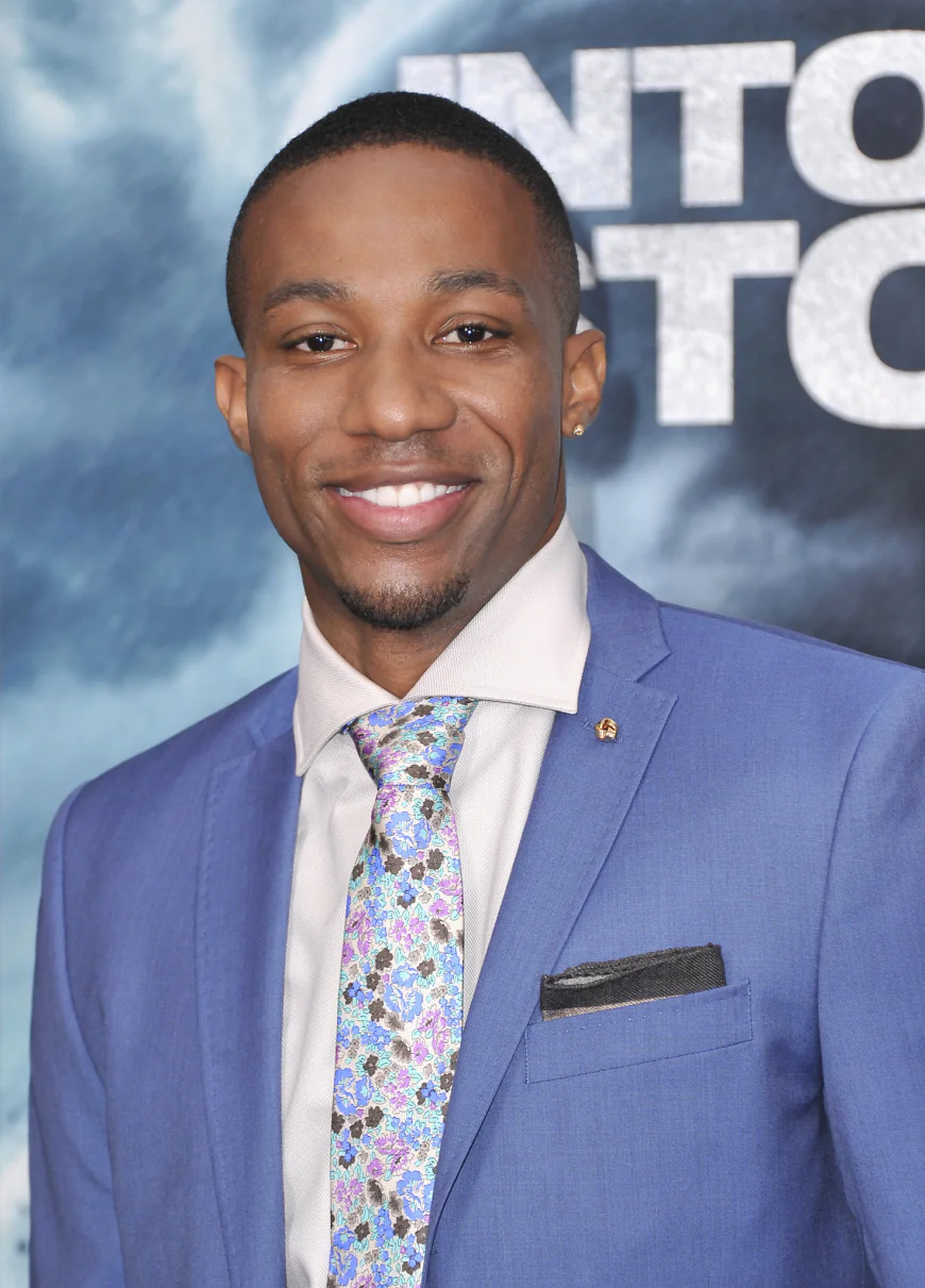 Arlen Escarpeta Net Worth, Relationships, Age/Birthdate & Birthday Facts