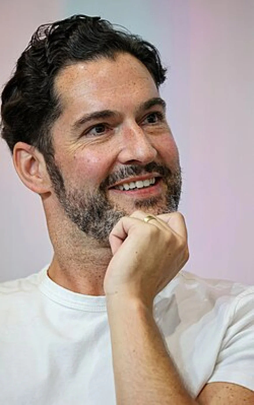 Tom Ellis Net Worth, Relationships, Age/Birthdate & Birthday Facts