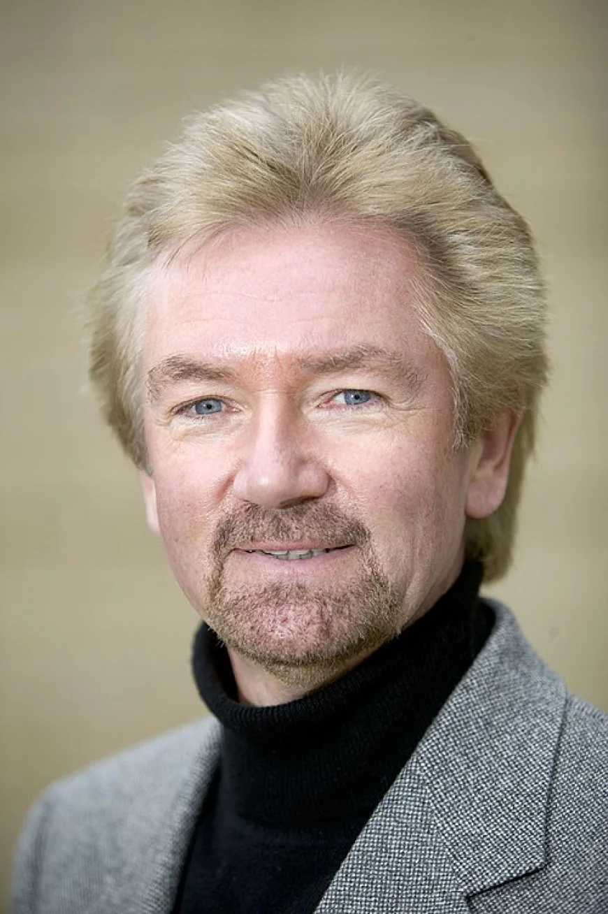 Noel Edmonds Net Worth, Relationships, Age/Birthdate & Birthday Facts