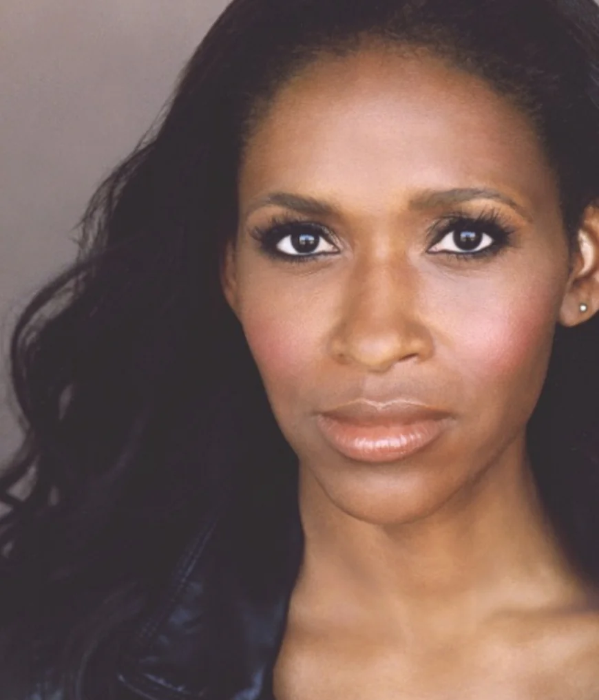 Merrin Dungey Net Worth, Relationships, Age/Birthdate & Birthday Facts