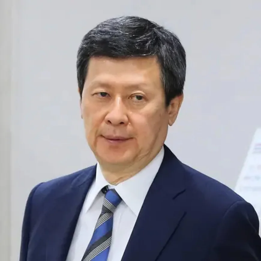 Shin Dong-Joo Net Worth, Relationships, Age/Birthdate & Birthday Facts