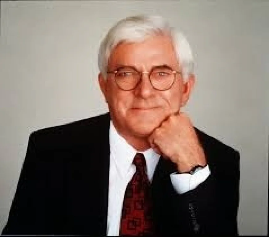 Phil Donahue Net Worth, Relationships, Age/Birthdate & Birthday Facts