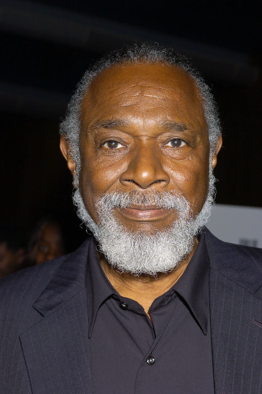 Ivan Dixon Net Worth, Relationships, Age/Birthdate & Birthday Facts
