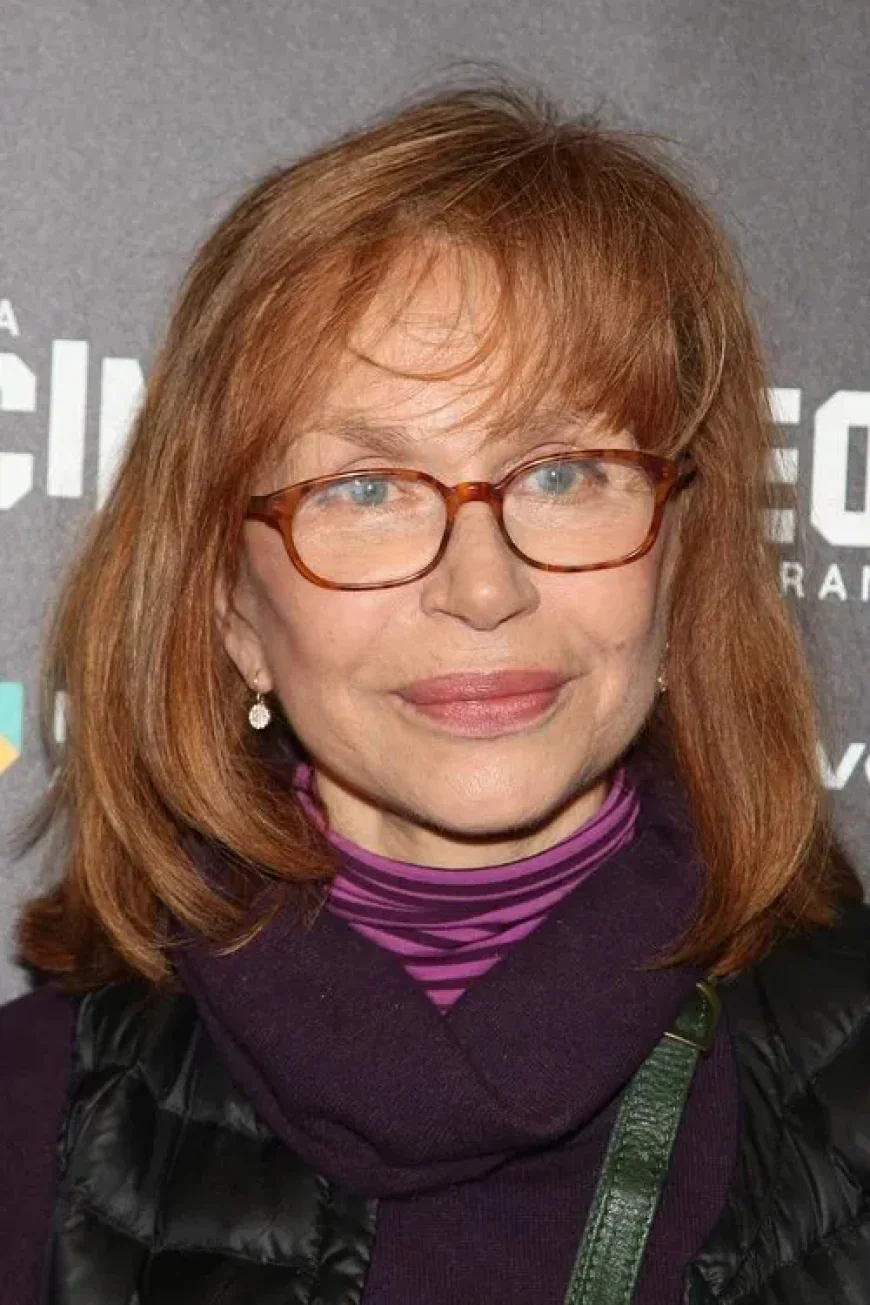 Élisabeth Depardieu Net Worth, Relationships, Age/Birthdate & Birthday Facts