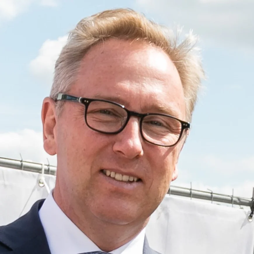 Heinrich Deichmann Net Worth, Relationships, Age/Birthdate & Birthday Facts