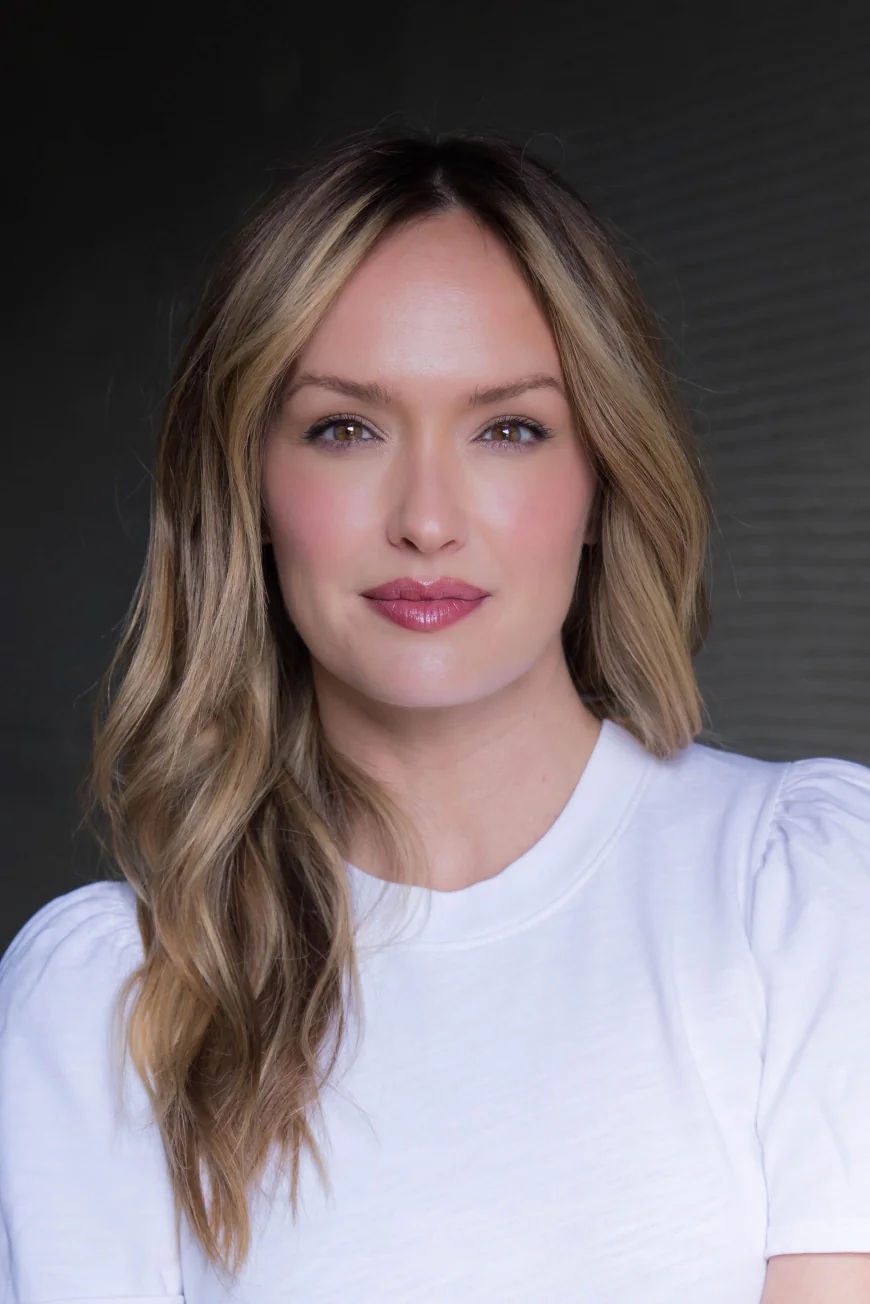 Kaylee DeFer Net Worth, Relationships, Age/Birthdate & Birthday Facts