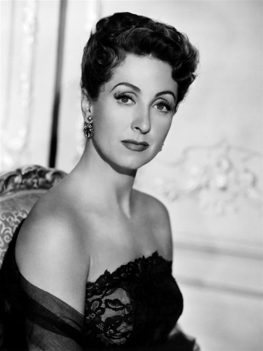 Danielle Darrieux Net Worth, Relationships, Age/Birthdate & Birthday Facts