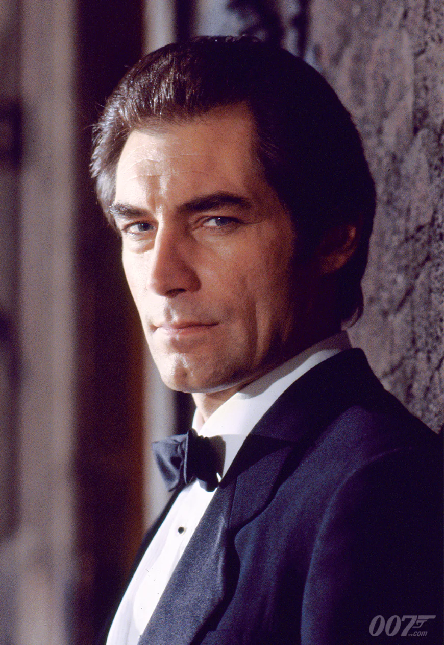 Timothy Dalton Net Worth, Relationships, Age/Birthdate & Birthday Facts