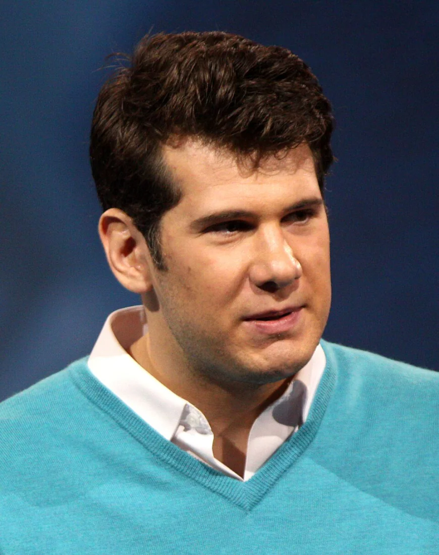 Steven Crowder Net Worth, Relationships, Age/Birthdate & Birthday Facts