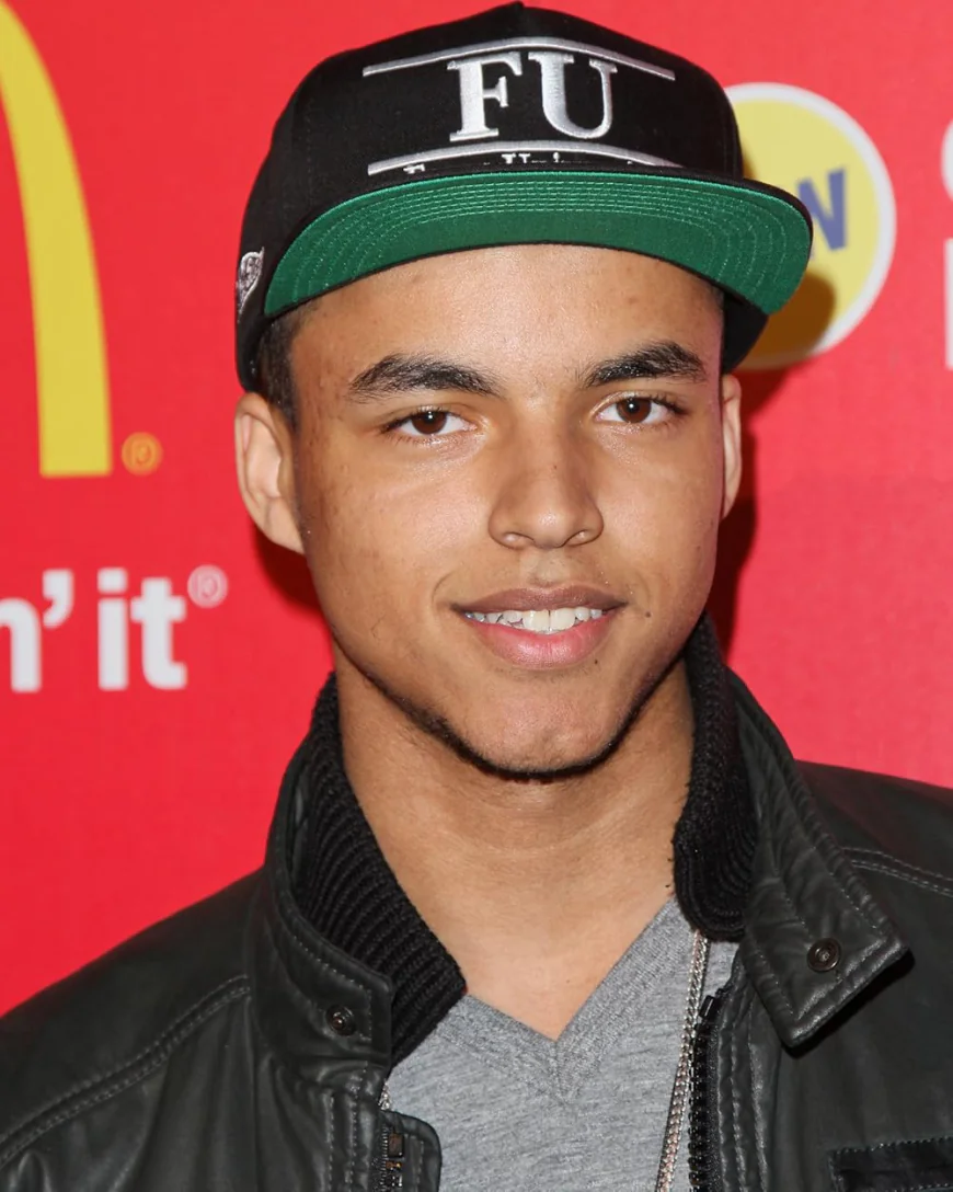 Connor Cruise Net Worth, Relationships, Age/Birthdate & Birthday Facts