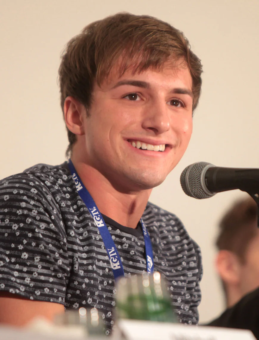 Lucas Cruikshank Net Worth, Relationships, Age/Birthdate & Birthday Facts