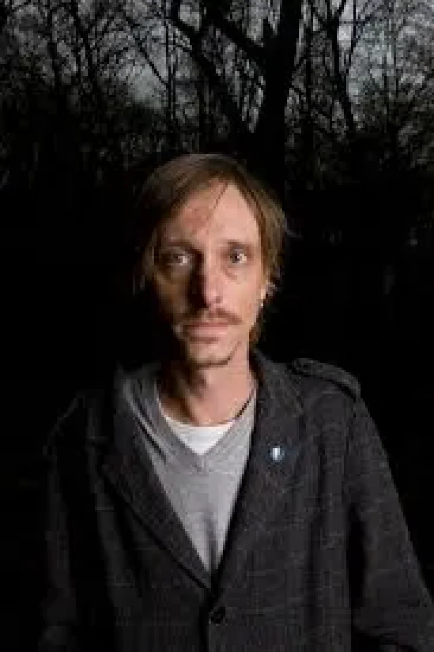 Mackenzie Crook Net Worth, Relationships, Age/Birthdate & Birthday Facts