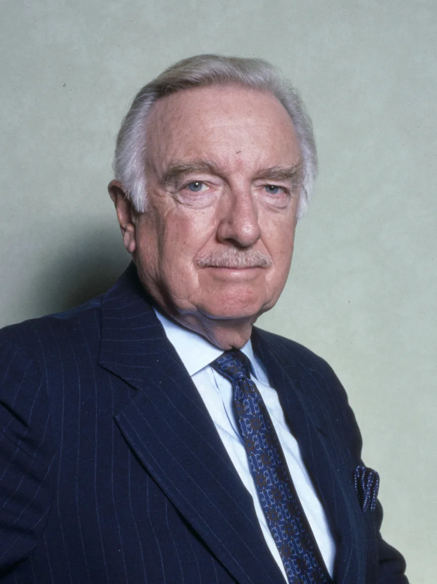 Walter Cronkite Net Worth, Relationships, Age/Birthdate & Birthday Facts