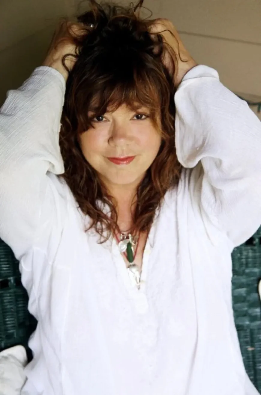 Susan Cowsill Net Worth, Relationships, Age/Birthdate & Birthday Facts
