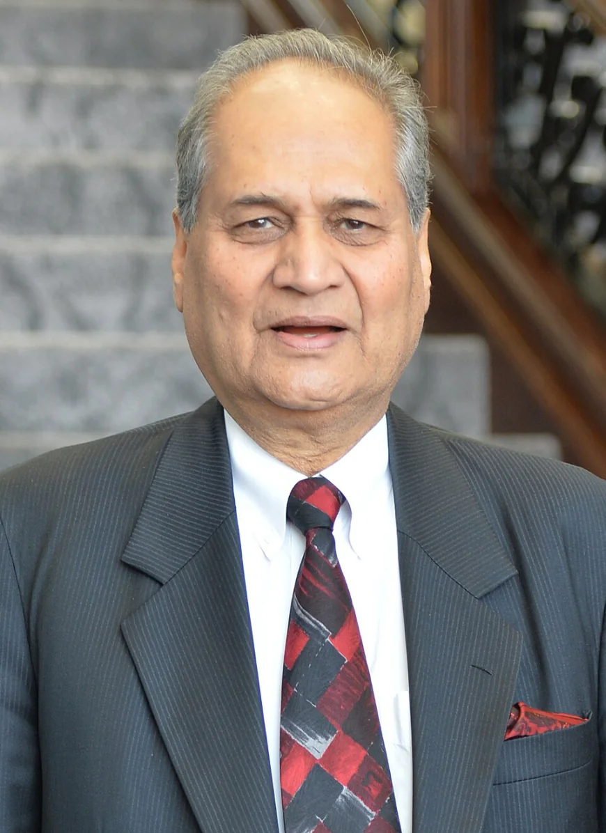 Rahul Bajaj Net Worth, Relationships, Age/Birthdate & Birthday Facts