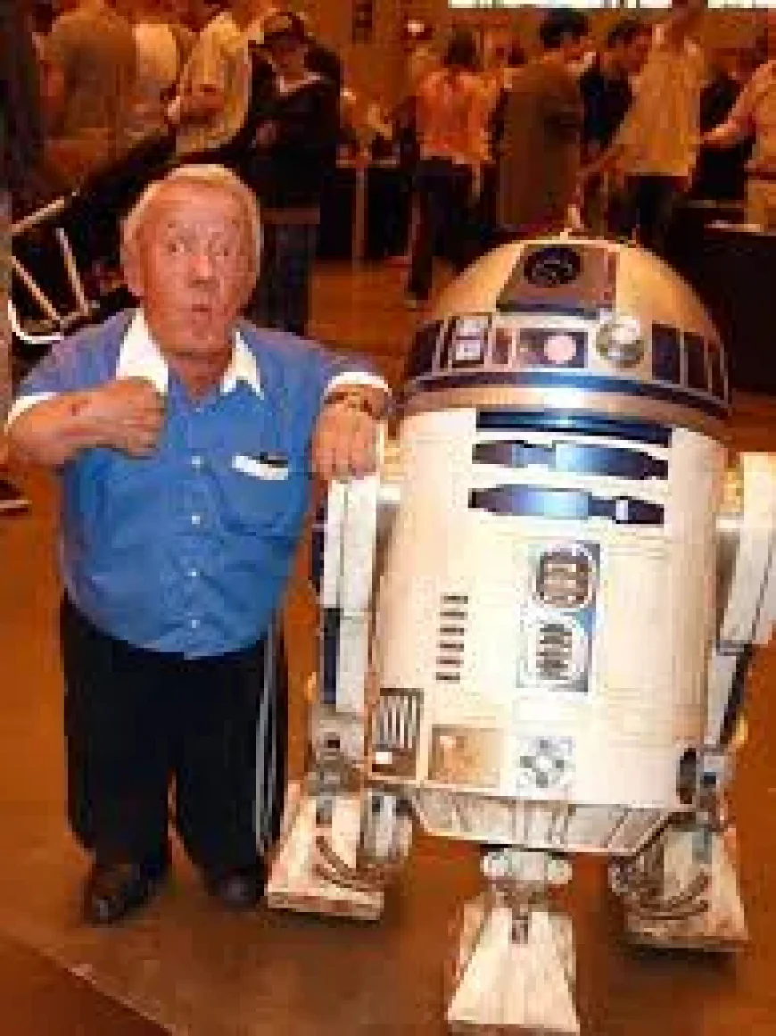 Kenny Baker Net Worth, Relationships, Age/Birthdate & Birthday Facts