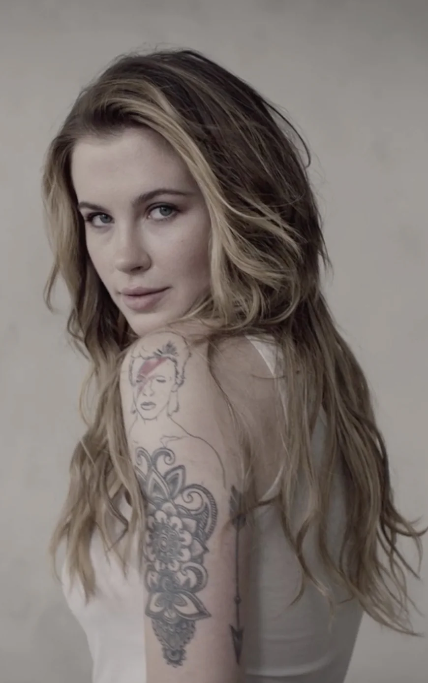 Ireland Baldwin Net Worth, Relationships, Age/Birthdate & Birthday Facts