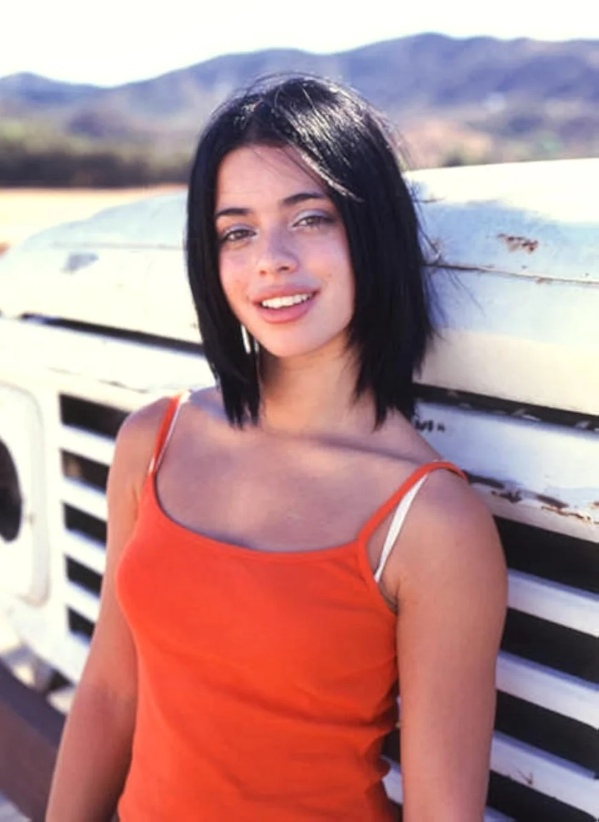 Tina Barrett Net Worth, Relationships, Age/Birthdate & Birthday Facts