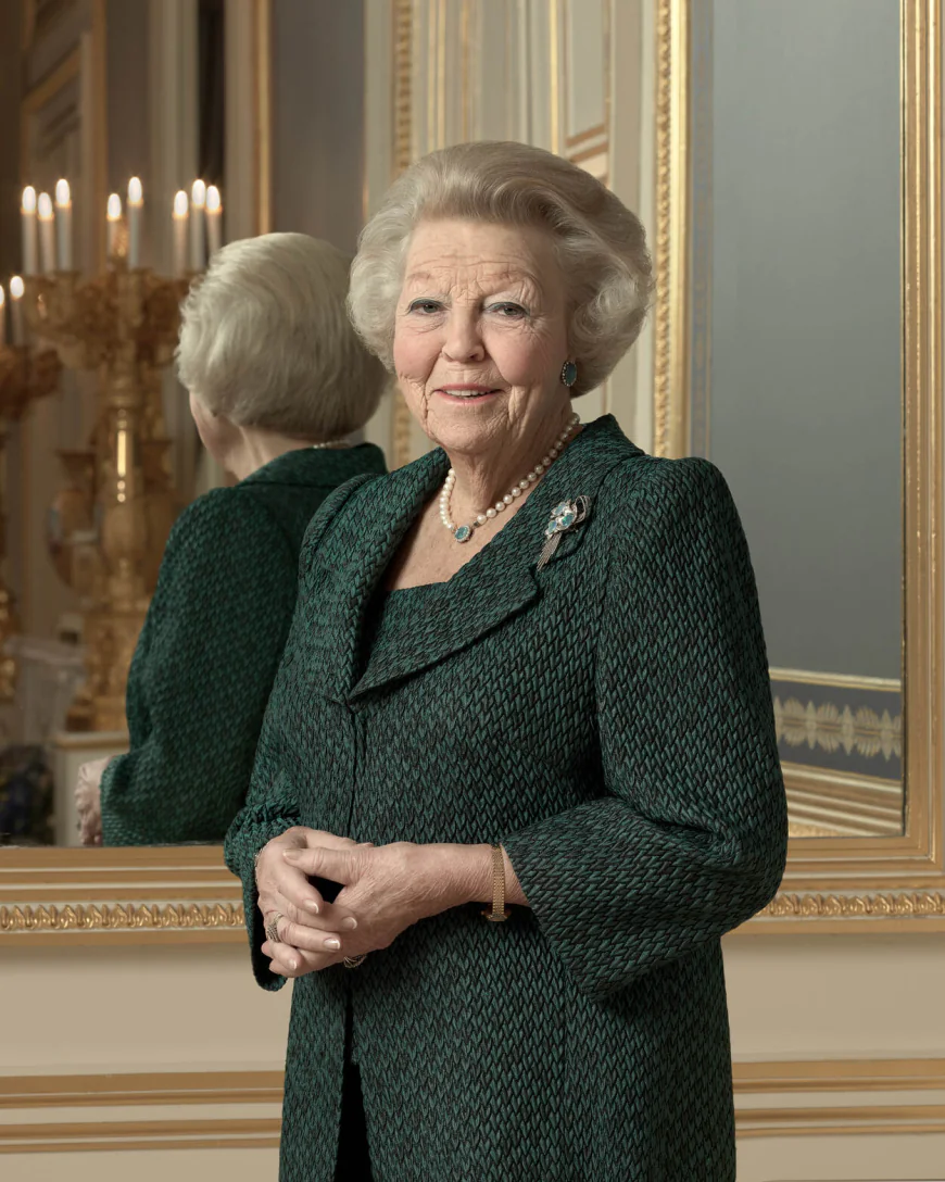 Queen Beatrix Net Worth, Relationships, Age/Birthdate & Birthday Facts