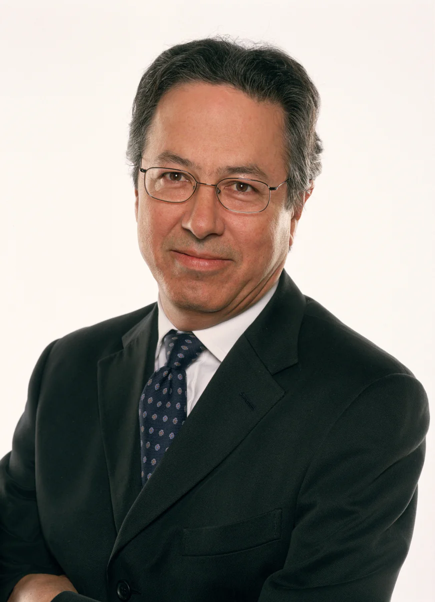 Roger Ames Net Worth, Relationships, Age/Birthdate & Birthday Facts