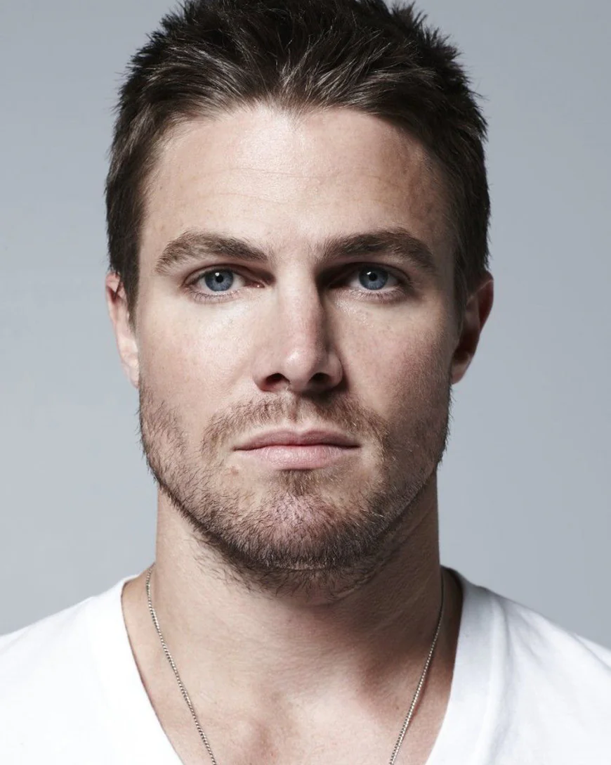 Stephen Amell Net Worth, Relationships, Age/Birthdate & Birthday Facts