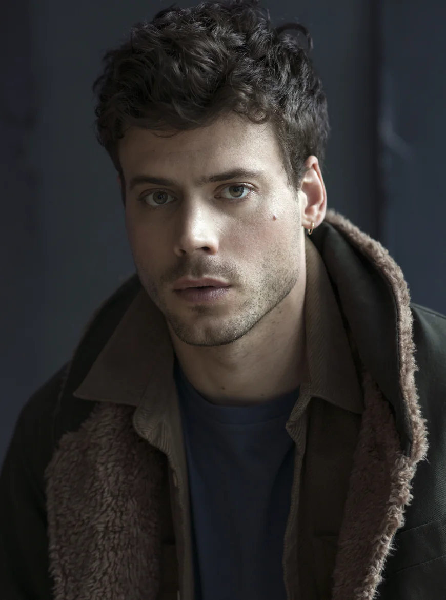 François Arnaud Net Worth, Relationships, Age/Birthdate & Birthday Facts