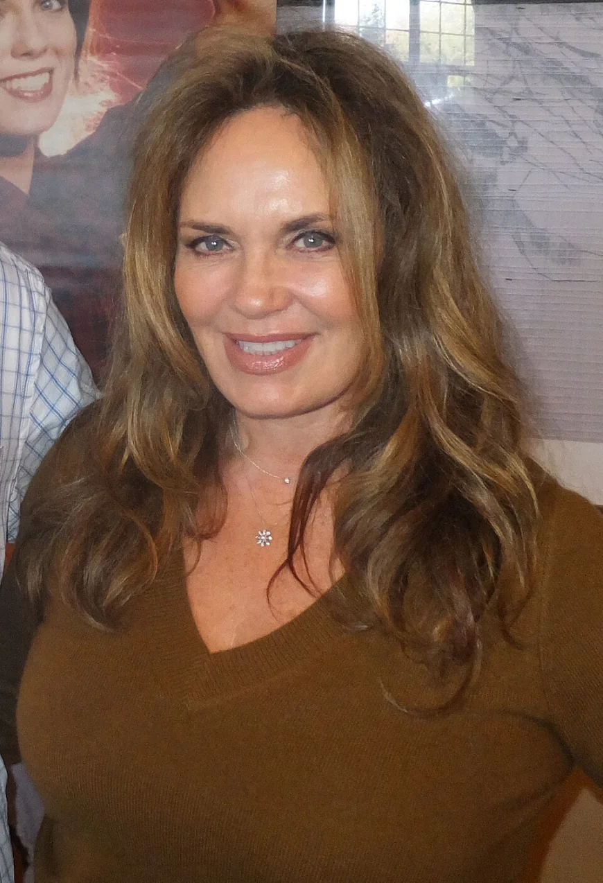 Catherine Bach Net Worth, Relationships, Age/Birthdate & Birthday Facts