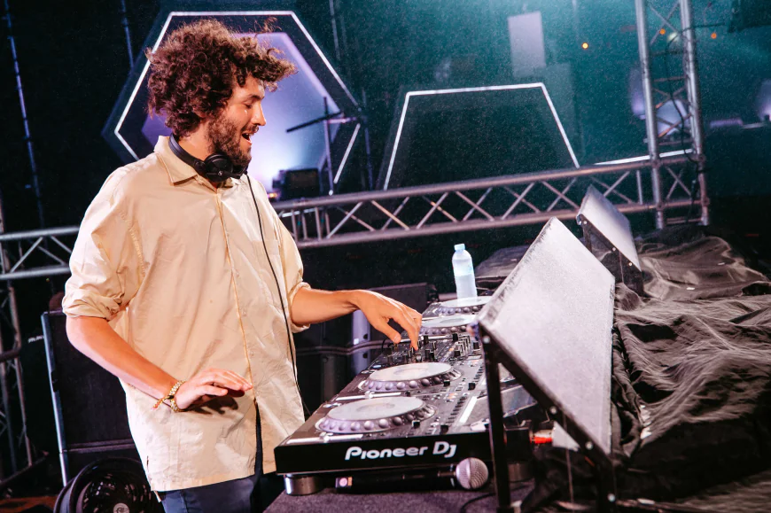 Baauer Net Worth, Relationships, Age/Birthdate & Birthday Facts