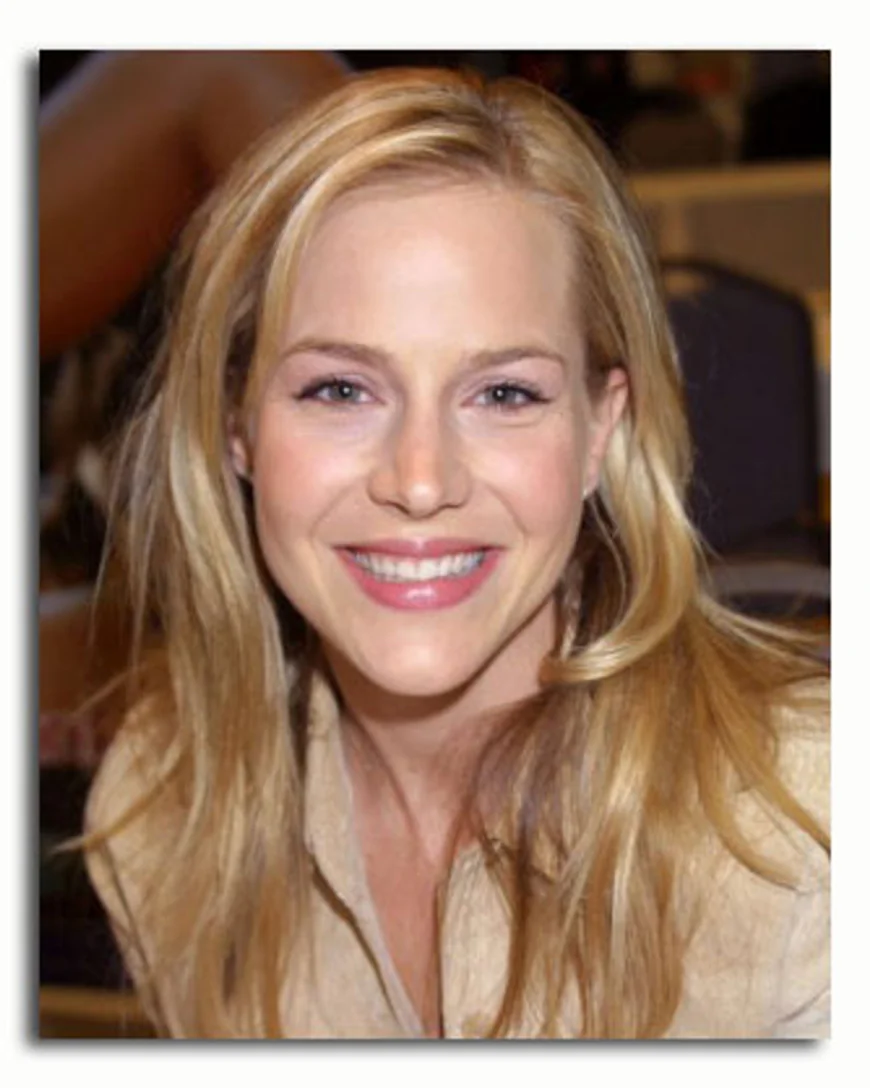 Julie Benz Net Worth, Relationships, Age/Birthdate & Birthday Facts