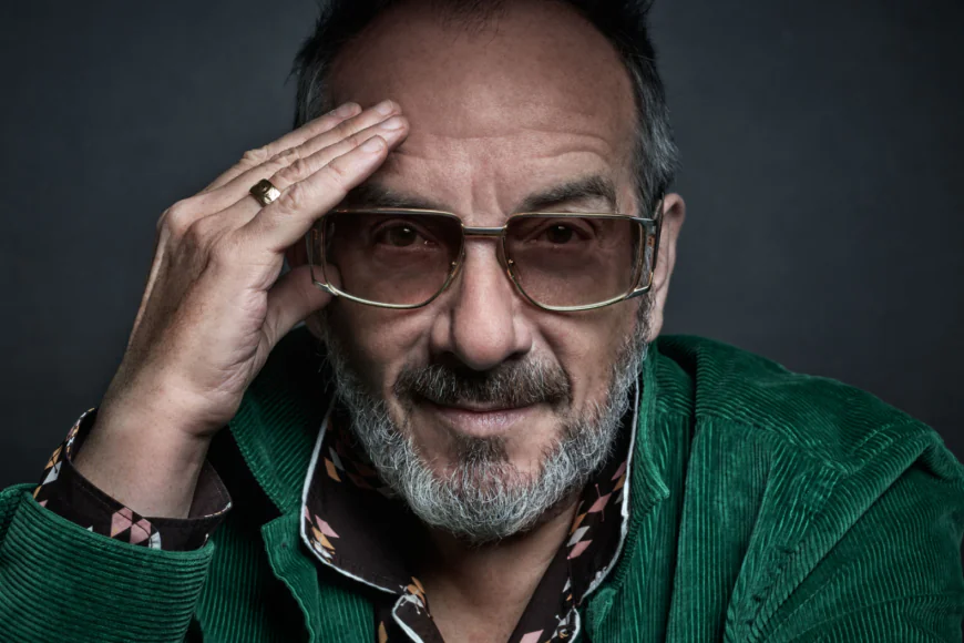 Elvis Costello Net Worth, Relationships, Age/Birthdate & Birthday