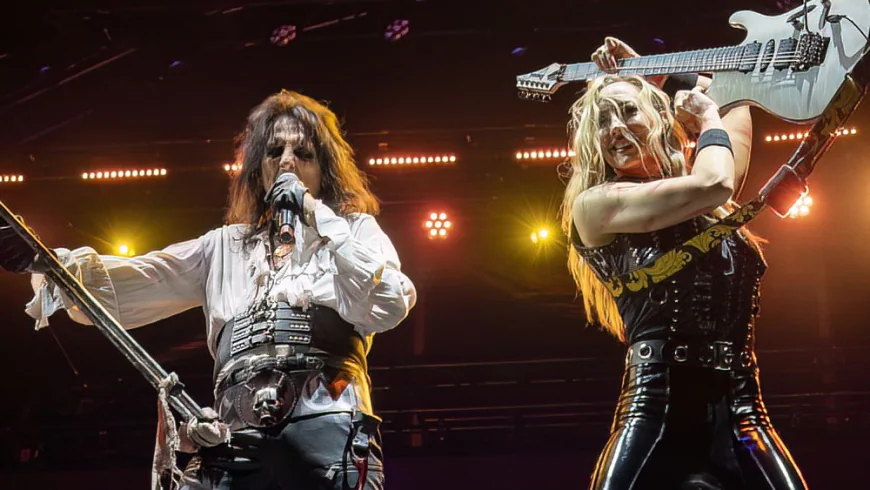 Alice Cooper Net Worth, Relationships, Age/Birthdate & Birthday