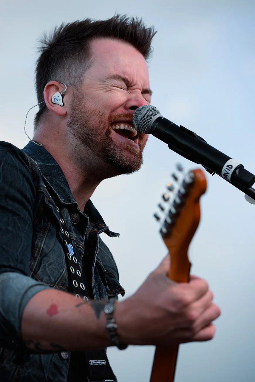 David Cook Net Worth, Relationships, Age/Birthdate & Birthday