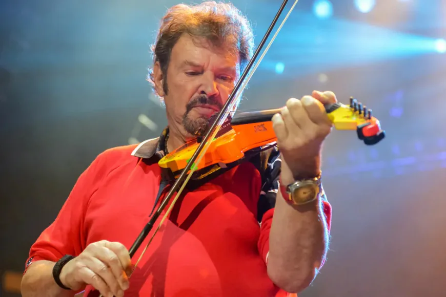 Jeff Cook Net Worth, Relationships, Age/Birthdate & Birthday