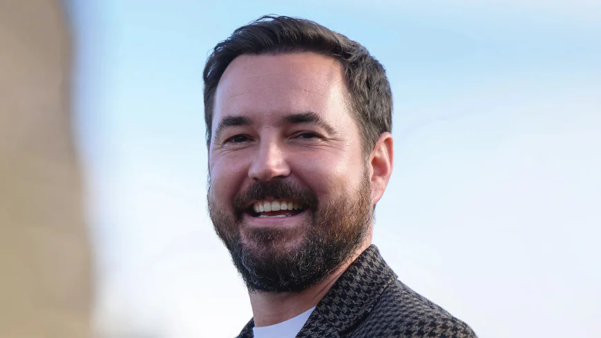 Martin Compston Net Worth, Relationships, Age/Birthdate & Birthday