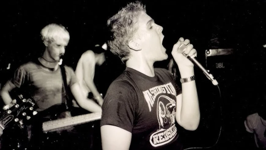 Chris Conley Net Worth, Relationships, Age/Birthdate & Birthday