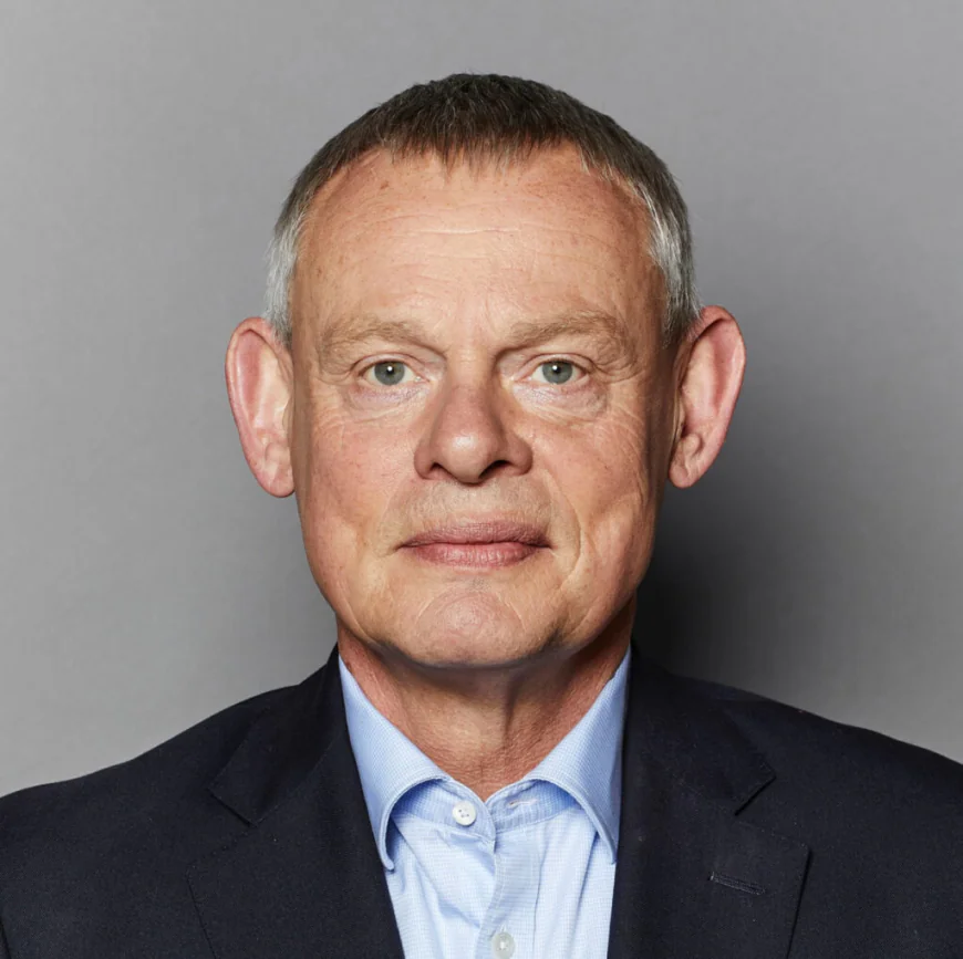 Martin Clunes Net Worth, Relationships, Age/Birthdate & Birthday