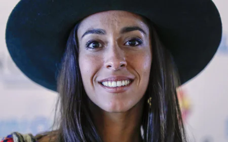 Oona Chaplin Net Worth, Relationships, Age/Birthdate & Birthday