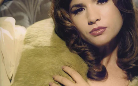 Christy Scott Cashman Net Worth, Relationships, Age/Birthdate & Birthday