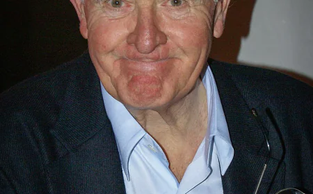 John le Carré Net Worth, Relationships, Age/Birthdate & Birthday