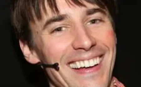 Reeve Carney Net Worth, Relationships, Age/Birthdate & Birthday