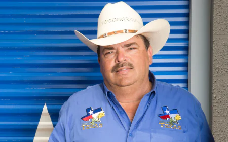 Walt Cade Net Worth, Relationships, Age/Birthdate & Birthday