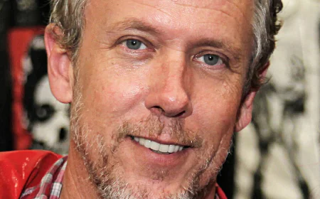 Tom Byron Net Worth, Relationships, Age/Birthdate & Birthday