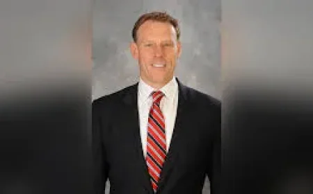 Sean Burke Net Worth, Relationships, Age/Birthdate & Birthday