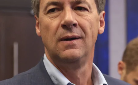 Steve Bullock Net Worth, Relationships, Age/Birthdate & Birthday