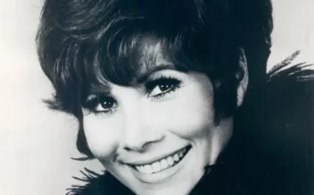 Michele Lee Net Worth, Relationships, Age/Birthdate & Birthday Facts